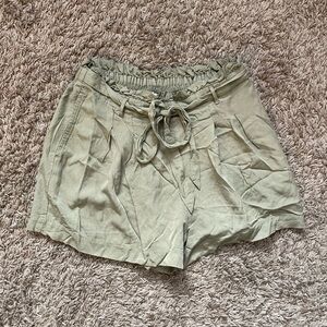 American Eagle Green Paper bag shorts